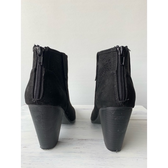 COPY - Qupid | Lazer cut black suede healed western booties - Picture 6 of 11
